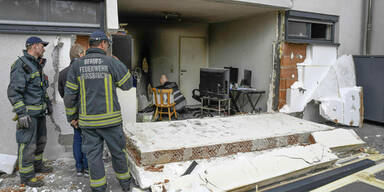 Spraydosen und Zigarette ließen Wohnung explodieren