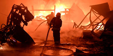 Großbrände in Charkiw nach russischen Angriffen