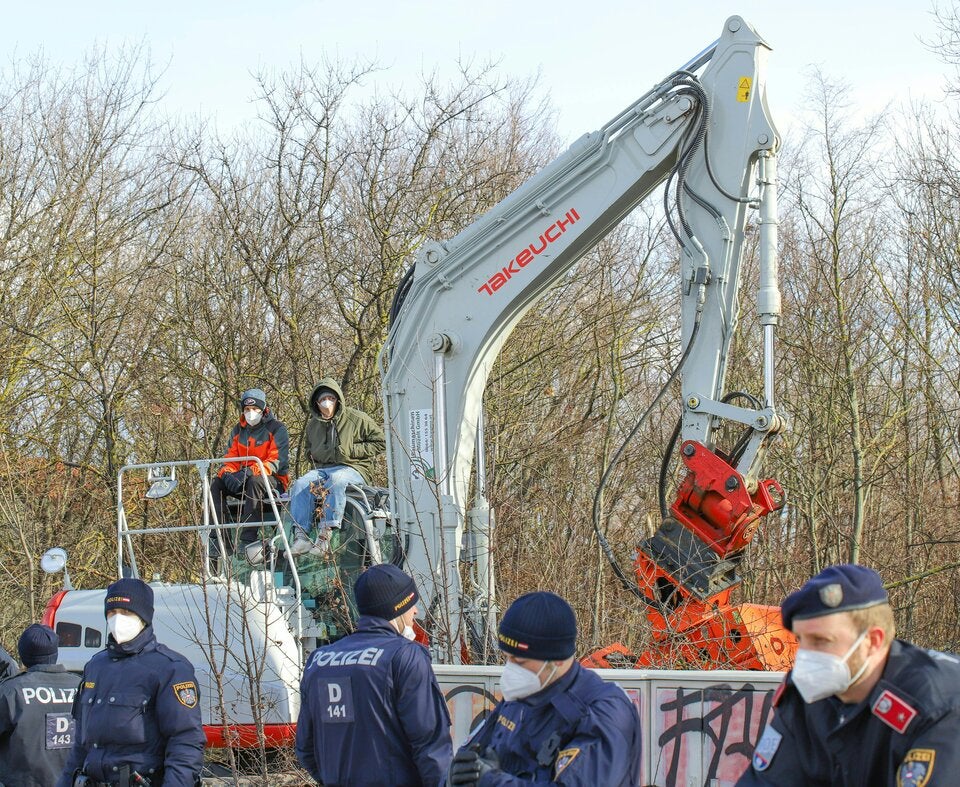 Nach Lobau-Räumung: Großdemo vor SPÖ-Zentrale