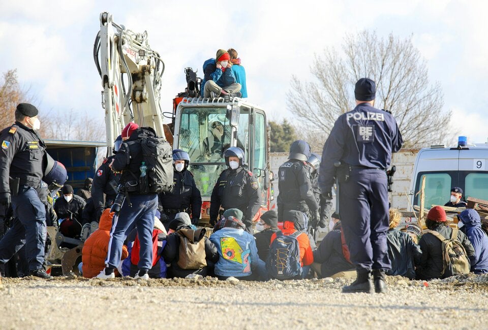 Nach Lobau-Räumung: Großdemo vor SPÖ-Zentrale