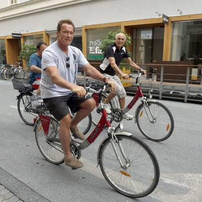Schwarzeneggers Familien-Trip nach Österreich