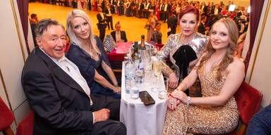 Richard, Leo und Jacqueline Lugner mit Pricilla Presley