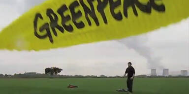 Greenpeace wirft Bombe auf AKW