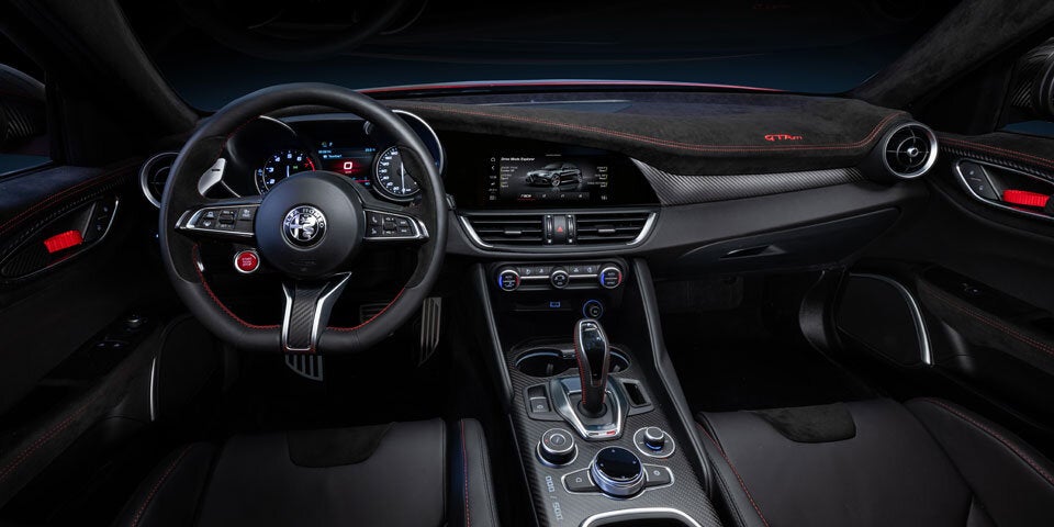 Alfa greift mit 540 PS starker Giulia GTA an
