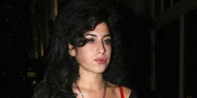 Amy Winehouse völlig kaputt