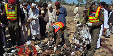 Rettungskräfte nach dem Taliban-Anschlag in Pakistan