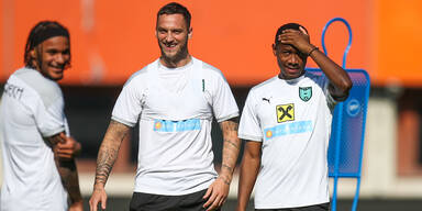 Marko Arnautovic (Mitte) mit Valentino Lazaro (li.) und David Alaba (re.) ÖFB-Training