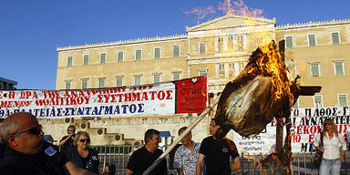 Griechisches Parlament billigt Sparpaket