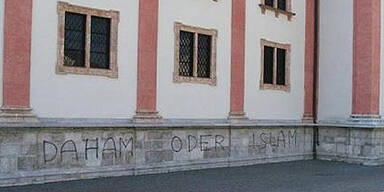 Anti-Islam-Graffiti auf Mariazeller Basilika 