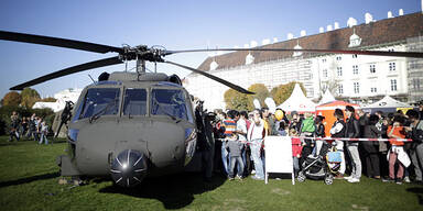 Leistungsschau Nationalfeiertag Black Hawk 2013