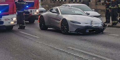 Crash mit Aston Martin sorgte für Stau in Wien