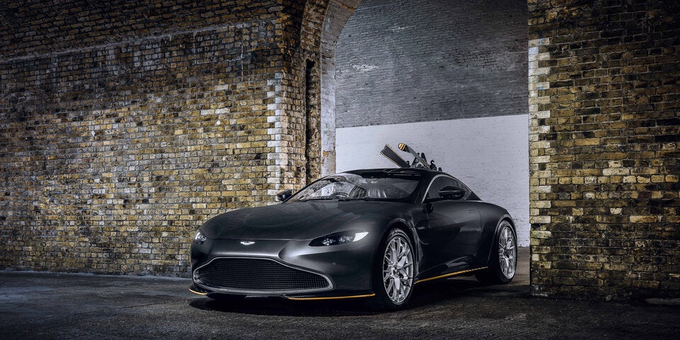 Aston Martin Vantage und DBS als