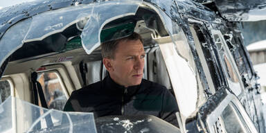 Daniel Craig in James Bond: Spectre