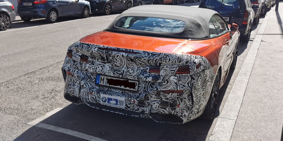 Getarnten BMW-8er-Prototyp in Wien erwischt