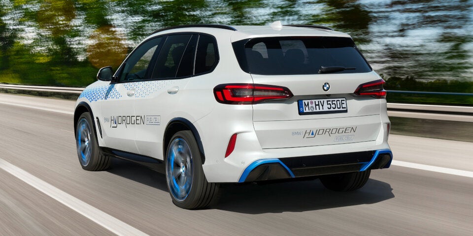 BMW hat den Wasserstoff-X5 fast fertig
