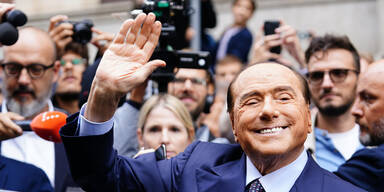 Berlusconi feiert Revanche und kehrt in Senat zurück