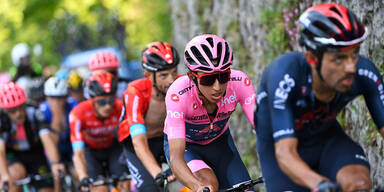 Egan Bernal (rosa Trikot) bei der Giro d'Italia