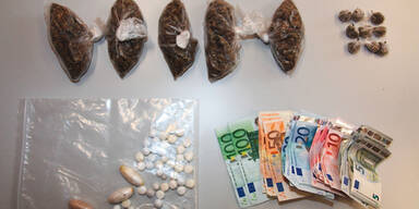 Razzia: Cobra holte Drogen aus Kanalrohr