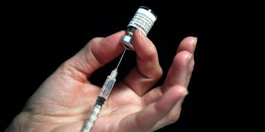 Faktencheck: Benötigt man drei Omikron-Impfdosen?