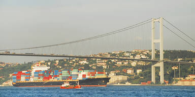 Frachtschiff aus Ukraine läuft auf Grund - Bosporus gesperrt