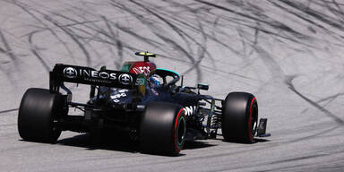 Mercedes-Pilot Valtteri Bottas im Training in Barcelona