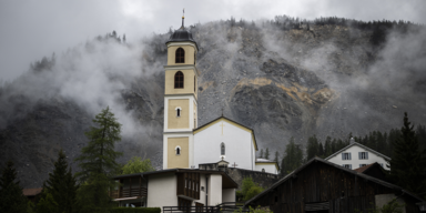 Riesige Felsmassen bedrohen Schweizer Dorf