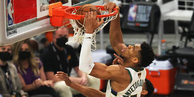 Giannis Antetokounmpo (Milwaukee Bucks) in NBA-Finals gegen die Phoenix Suns