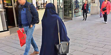 Österreicherin sorgt für 1. Burka-Eklat