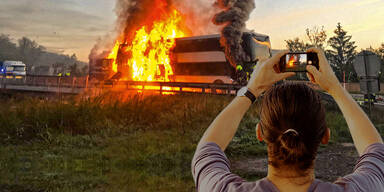 Bus-Inferno: Anzeigen-Flut gegen Gaffer