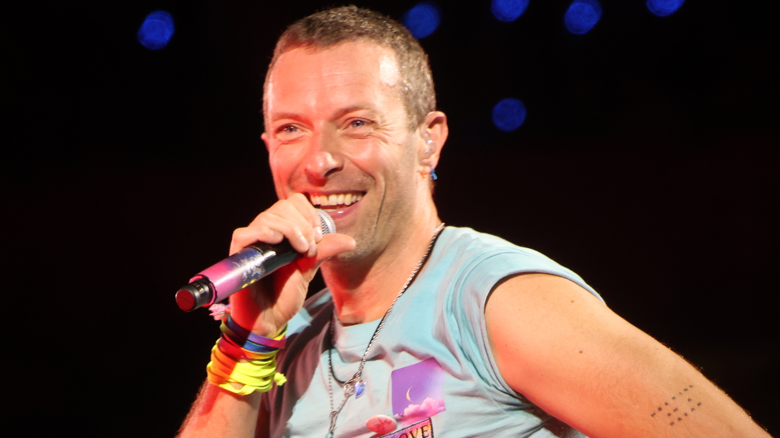 Coldplay thrilled 63,000 fans and the Chancellor at their 2nd Vienna concert