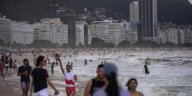 Trotz Rekord-Zahlen: Party-Stimmung an Rios Stränden
