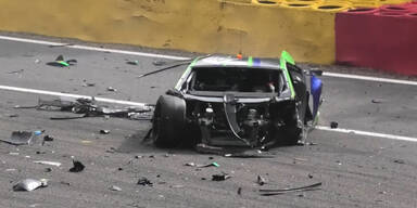 Der Wagen von Williams Formel-1-Reservefahrer Jack Aitken nach einem Unfall beim 24-Rennen in Spa
