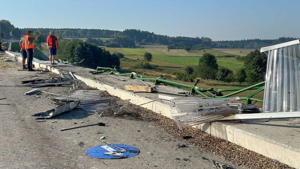 Schulbus unfall rastenfeld