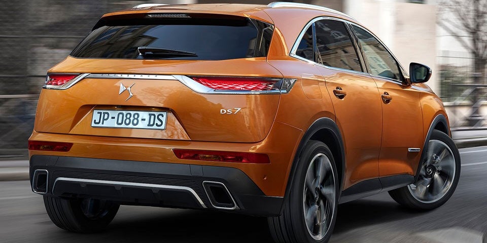 DS7 Crossback greift Q3, X1 und GLA an