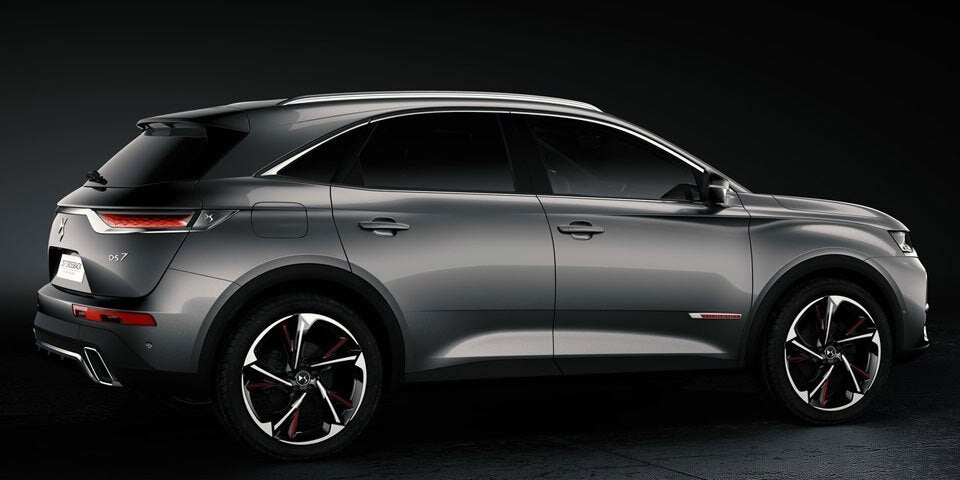 DS7 Crossback greift Q3, X1 und GLA an