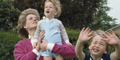 Diana mit William und Harry als Kinder