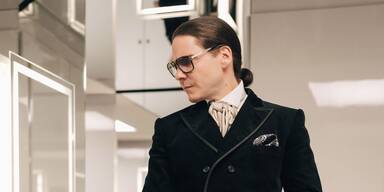 Daniel Brühl als Karl Lagerfeld