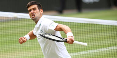 Novak Djokovic bejubelt seinen Finaleinzug in Wimbledon