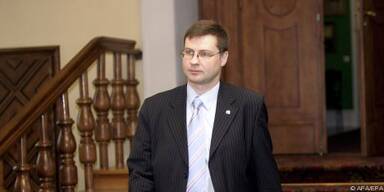 Dombrovskis muss wohl länger mit dem IWF reden