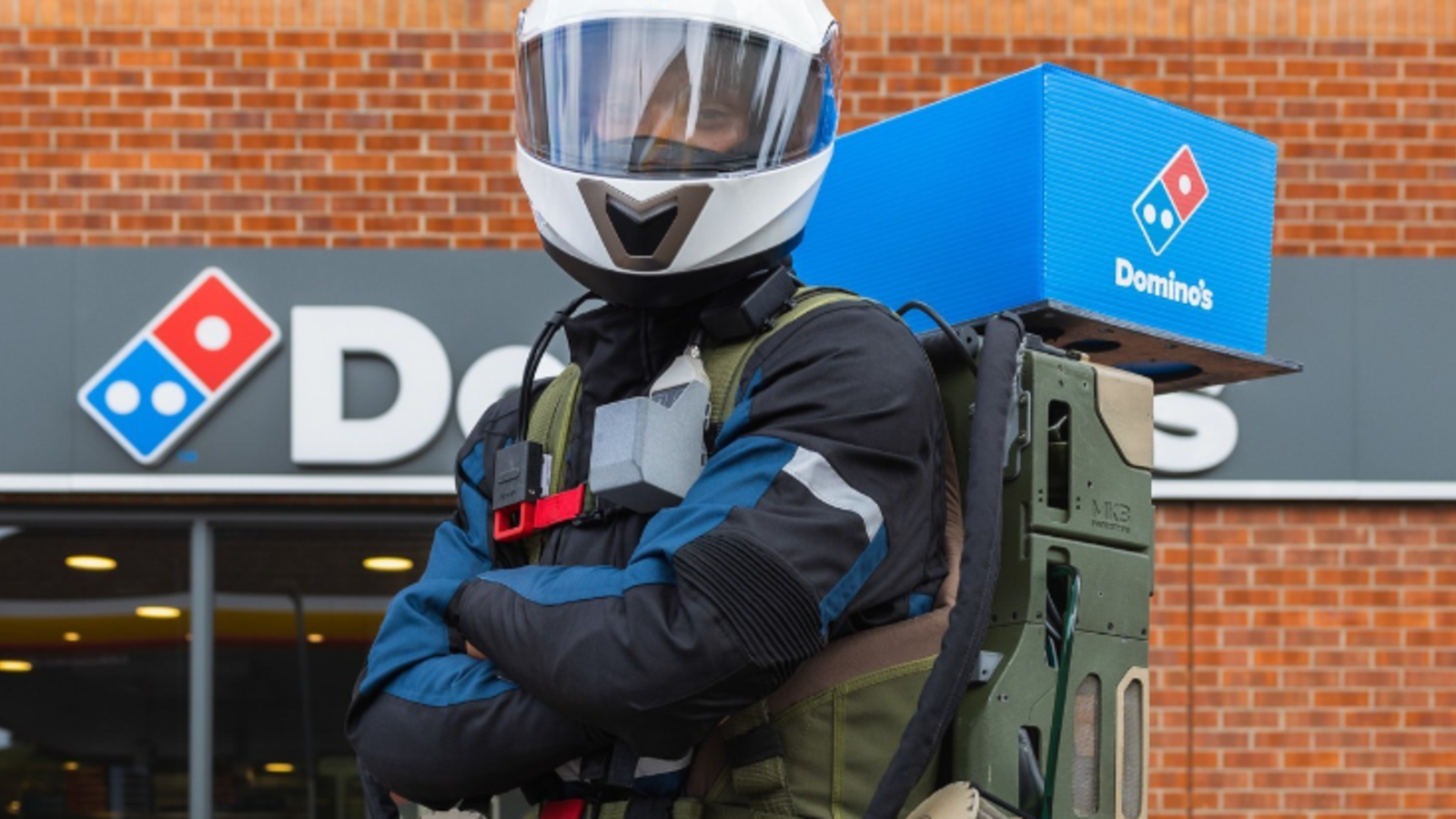 Dominos testet PizzaLieferungen per Jet Pack oe24.at