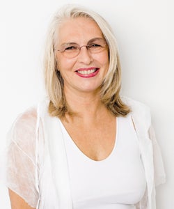 Dr. Hajnal Kiprov