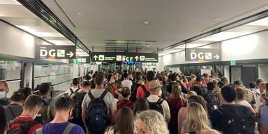 Wegen Fehlalarm: Chaos am Flughafen