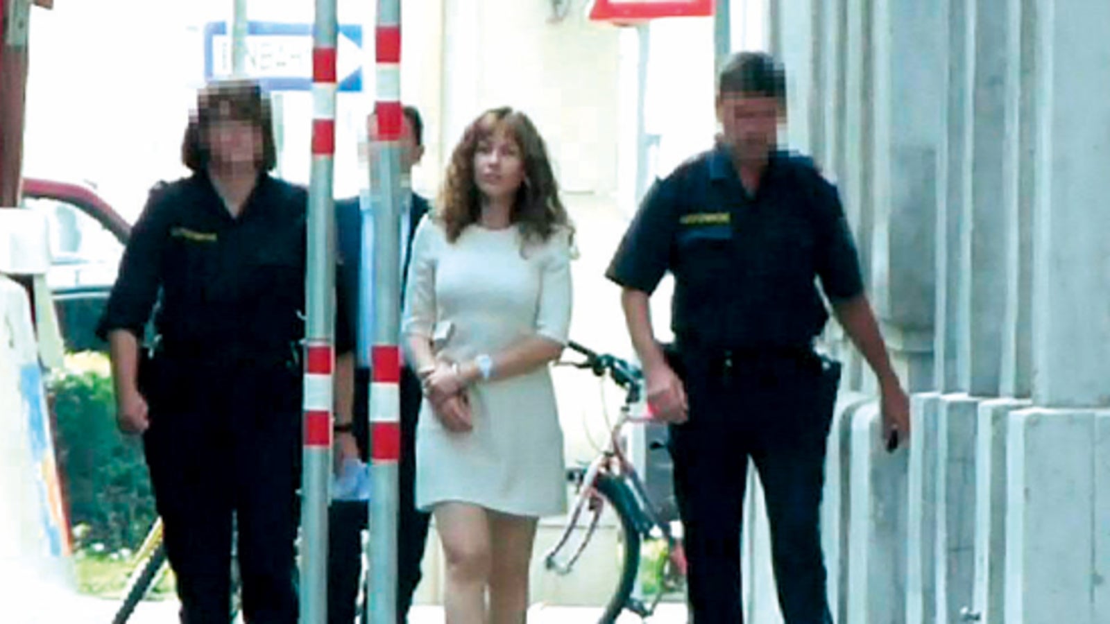 Eislady will heim nach Spanien oe24.at