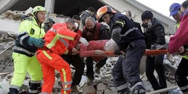 Rund 150 Tote in Italien geborgen