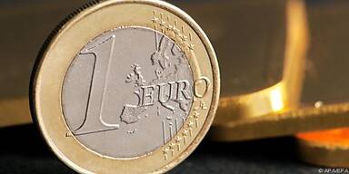 Euro stürzt weiter ab