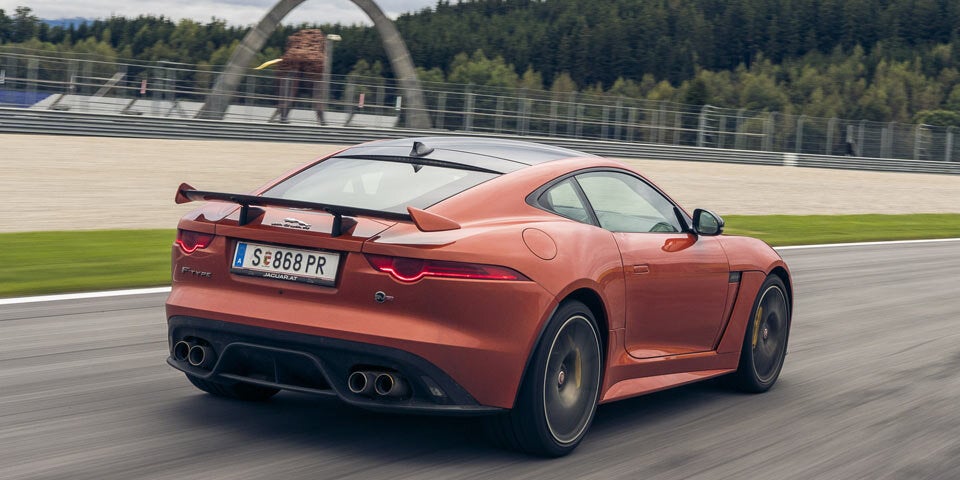 Der Jaguar F-Type SVR im Test