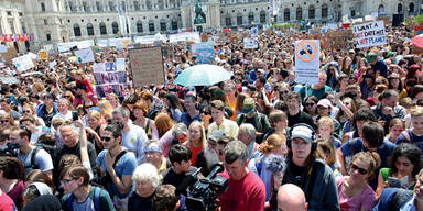 Tausende bei Klima-Demo