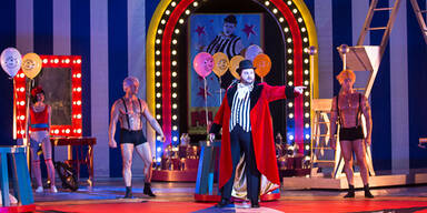 Grazer Oper  zeigt "Falstaff" als farbenprächtigen Spaß ohne Tiefgang