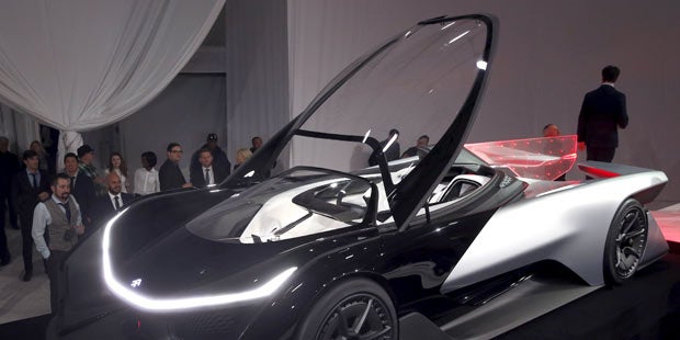 Neuer Elektro-Sportler greift Tesla an