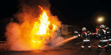 Abschlepp-Wagen ging in Flammen auf